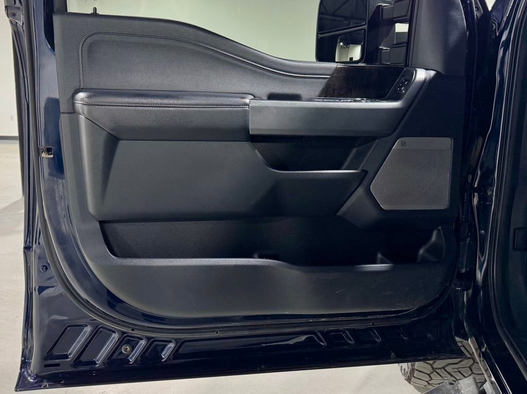 Used 2023 Ford F250 Lariat w/ Chrome Package image 13