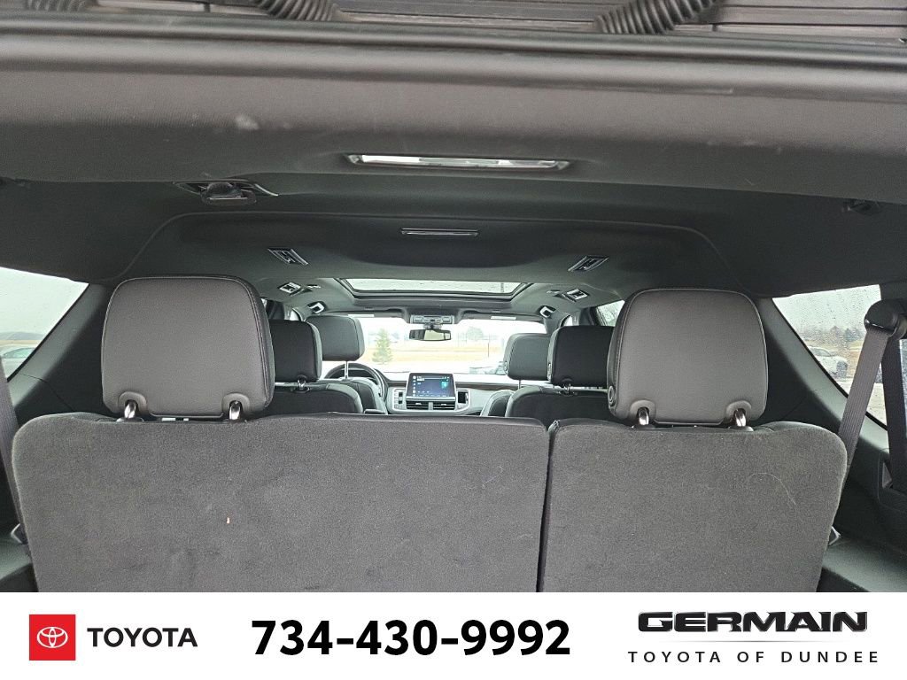 Used 2022 Chevrolet Suburban LT w/ LT Signature Package image 25