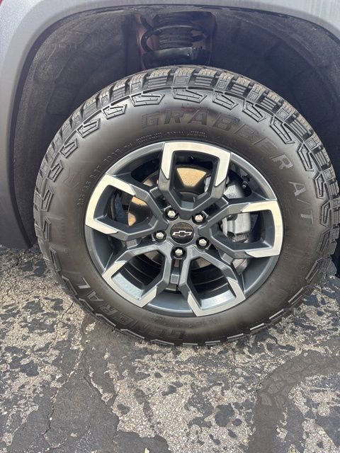 Used 2026 Chevrolet Equinox ACTIV image 10