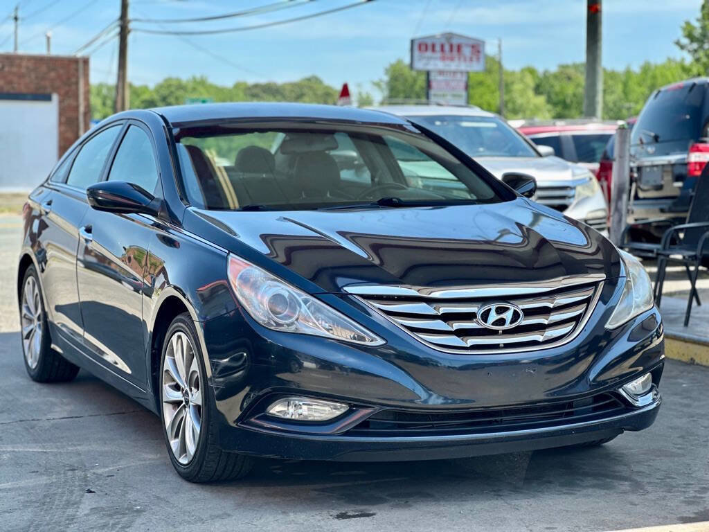 Used 2012 Hyundai Sonata SE FWD image 1