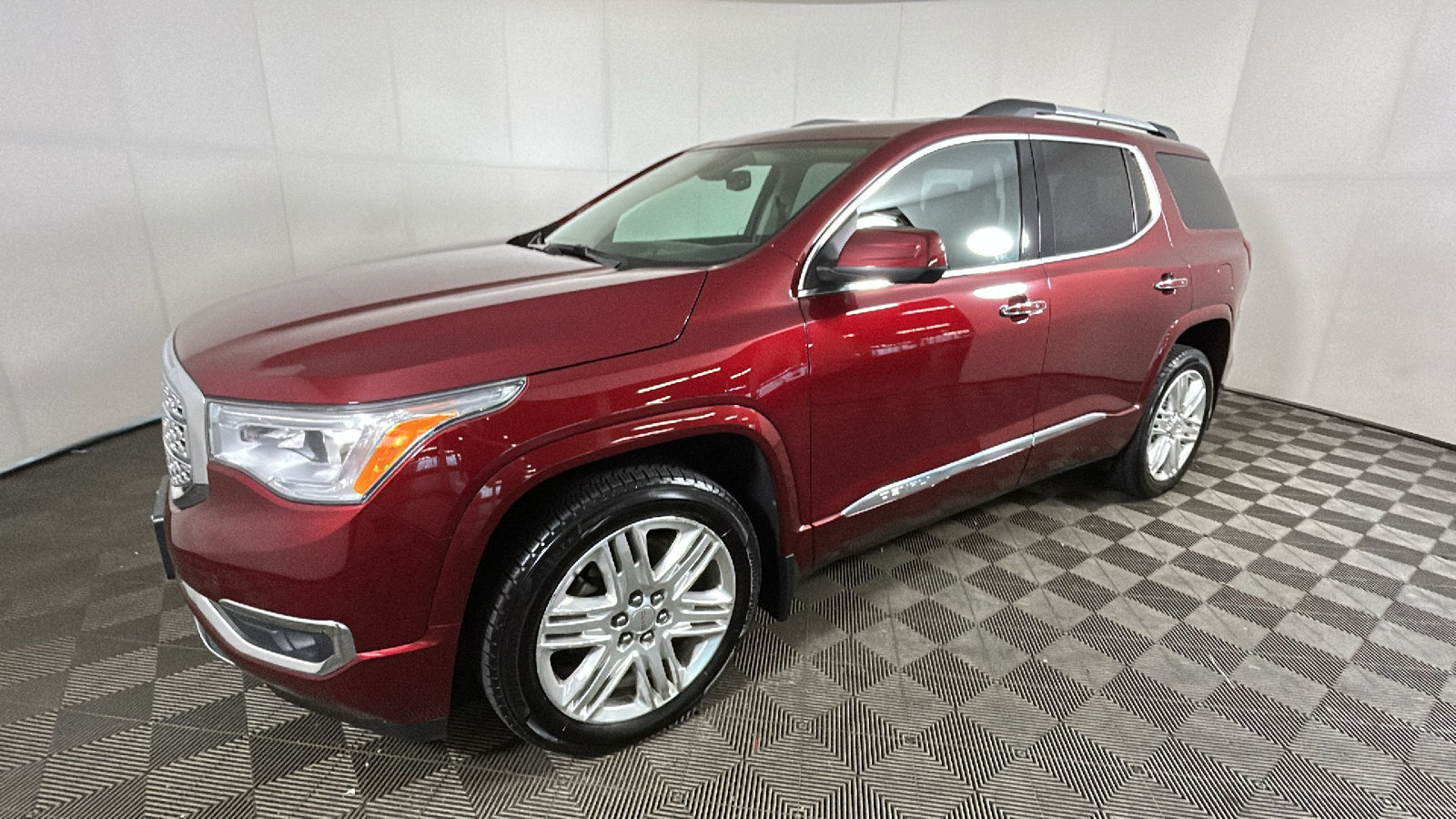 Used 2017 GMC Acadia Denali w/ Technology Package AWD/4WD image 8