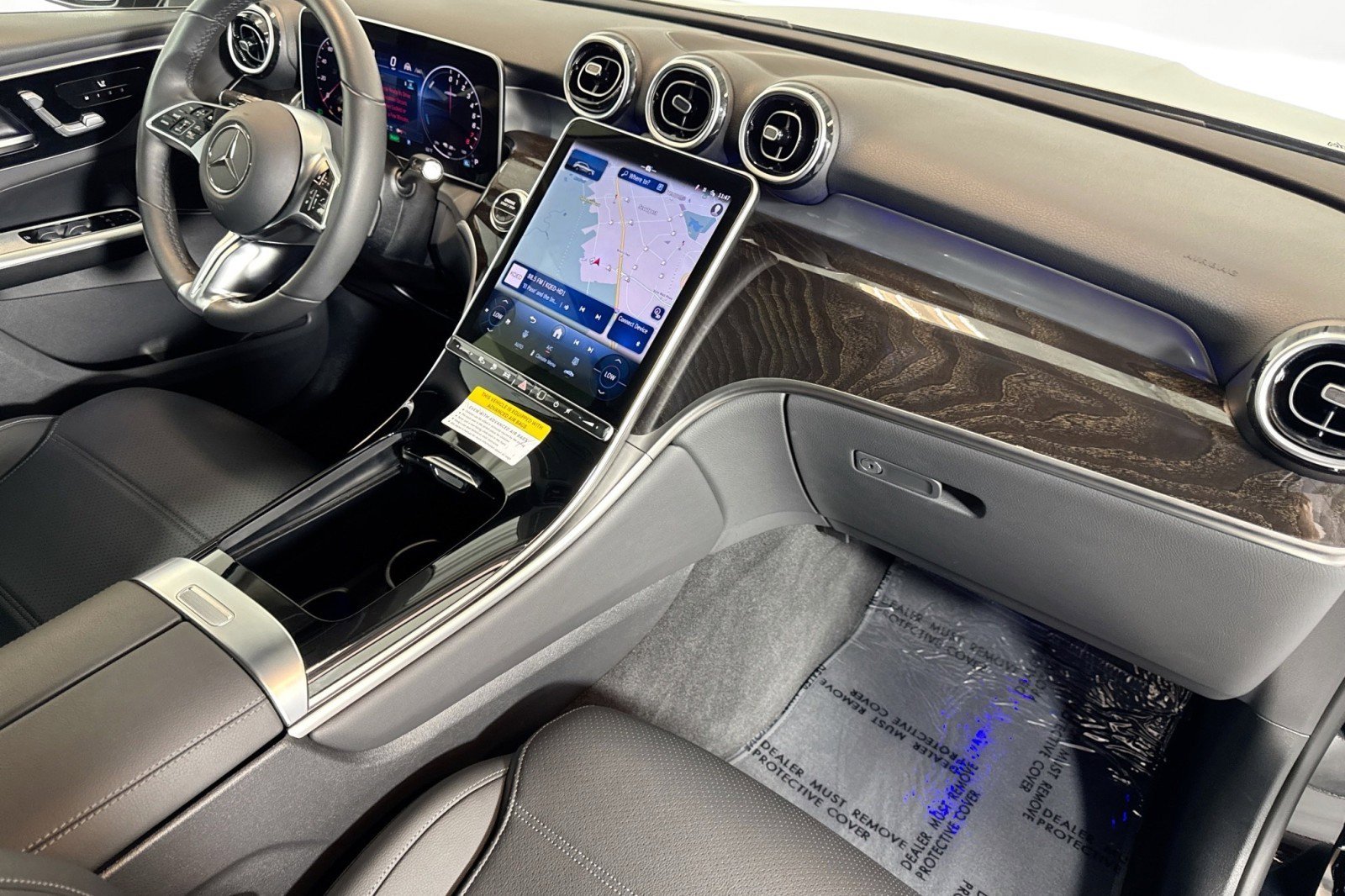 Certified 2025 Mercedes-Benz GLC 350e 4MATIC image 27