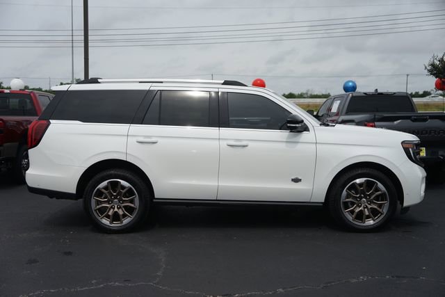 Used 2025 Ford Expedition King Ranch AWD/4WD image 5