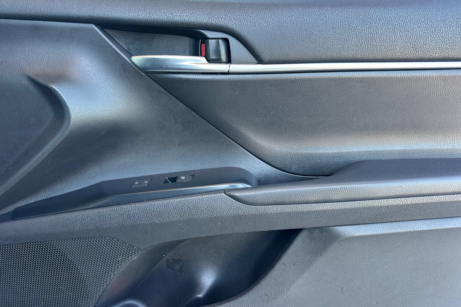 Certified 2020 Toyota Camry SE w/ Carpet Mat Package FWD image 19