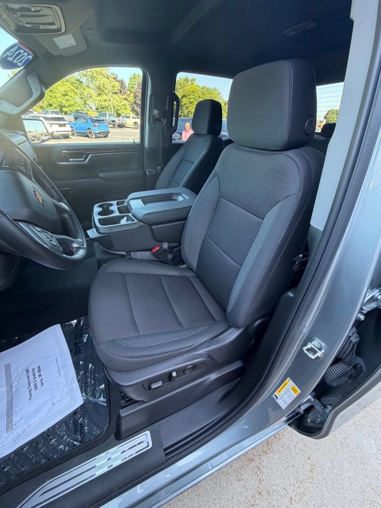 Certified 2024 Chevrolet Silverado 1500 LT AWD/4WD image 14