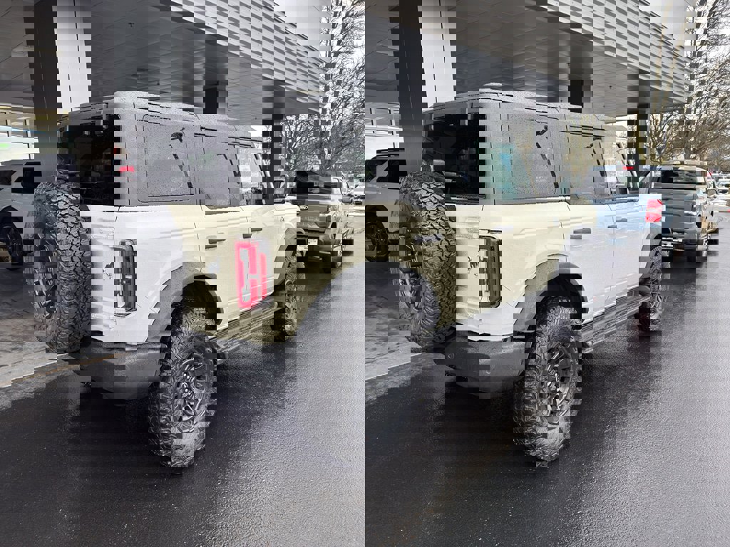 New 2026 Ford Bronco Outer Banks image 4