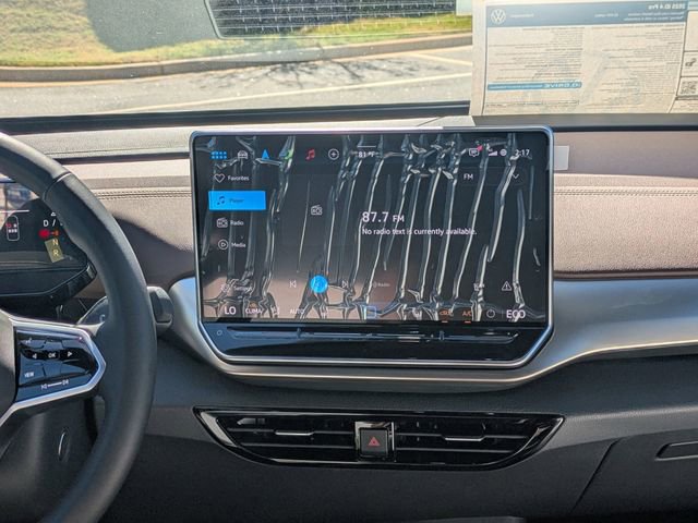 New 2025 Volkswagen ID.4 Pro image 18