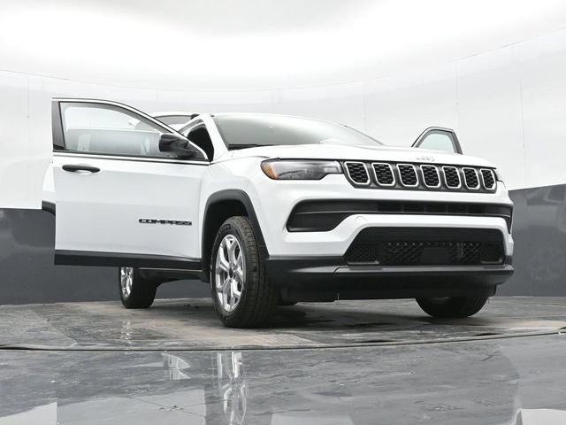 Used 2025 Jeep Compass Sport w/ Mopar Graphics Package AWD/4WD image 53