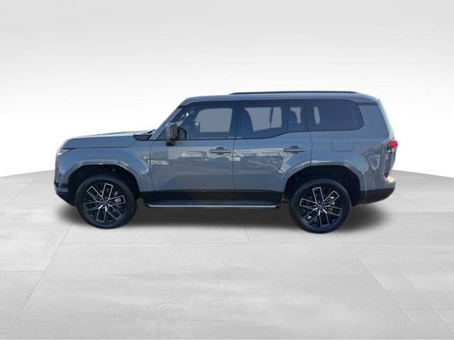 Used 2025 Lexus GX 550 w/ Accessory Package (2T) image 9