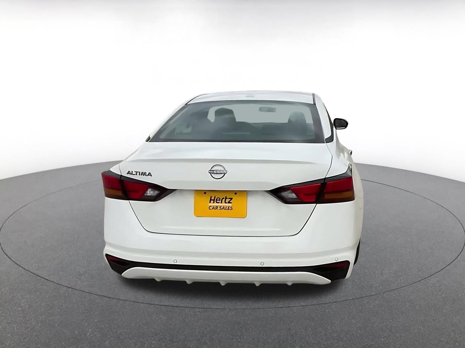 Used 2025 Nissan Altima 2.5 SV FWD image 10