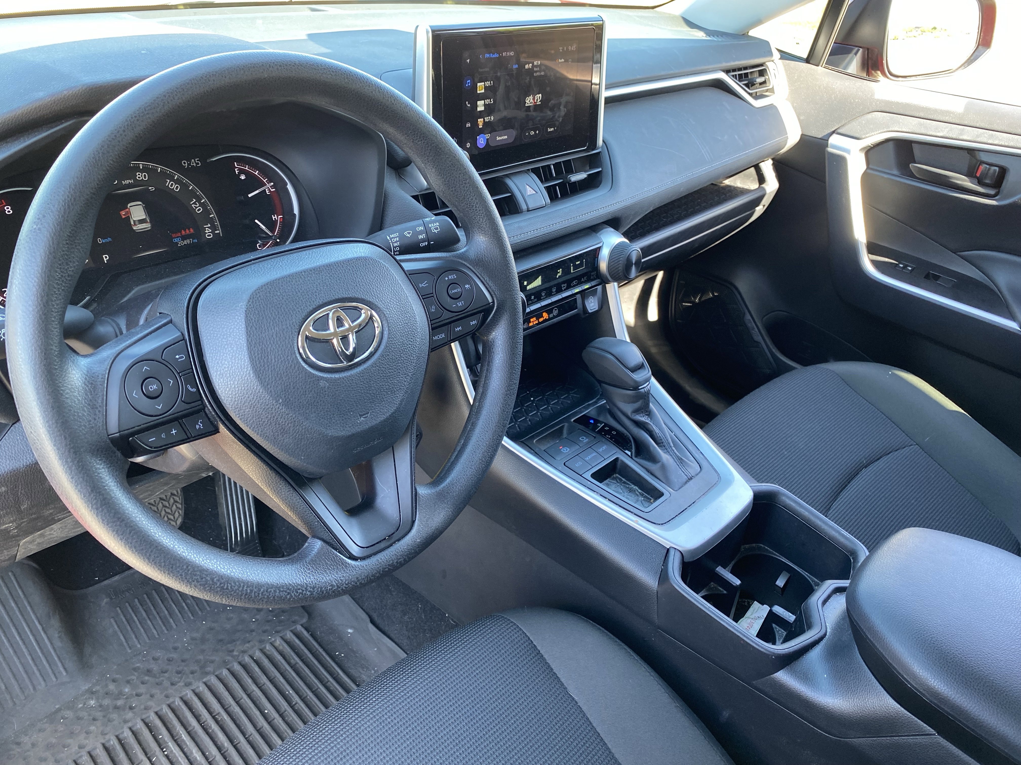 Used 2025 Toyota RAV4 LE FWD image 18