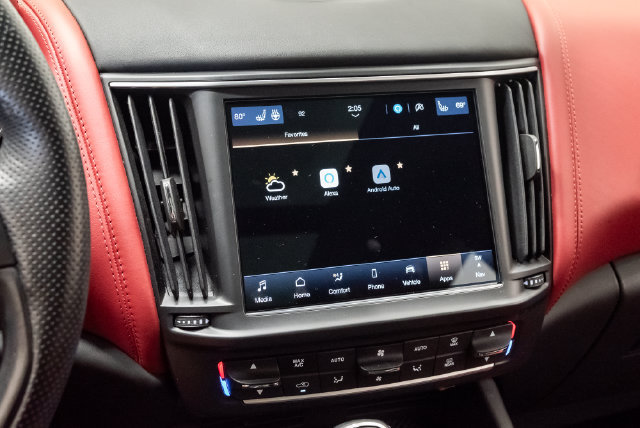 Used 2022 Maserati Levante Modena AWD/4WD image 18
