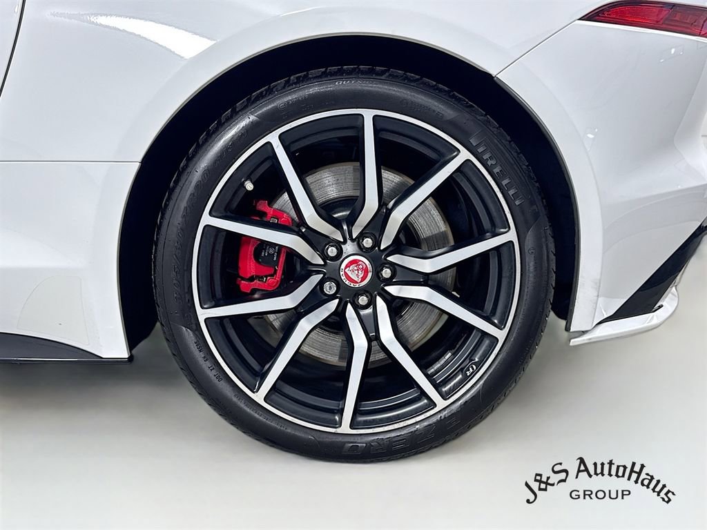 Used 2022 Jaguar F-TYPE R image 40