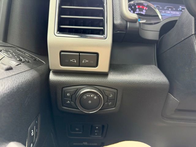 Used 2019 Ford F250 Lariat w/ Lariat Ultimate Package AWD/4WD image 21