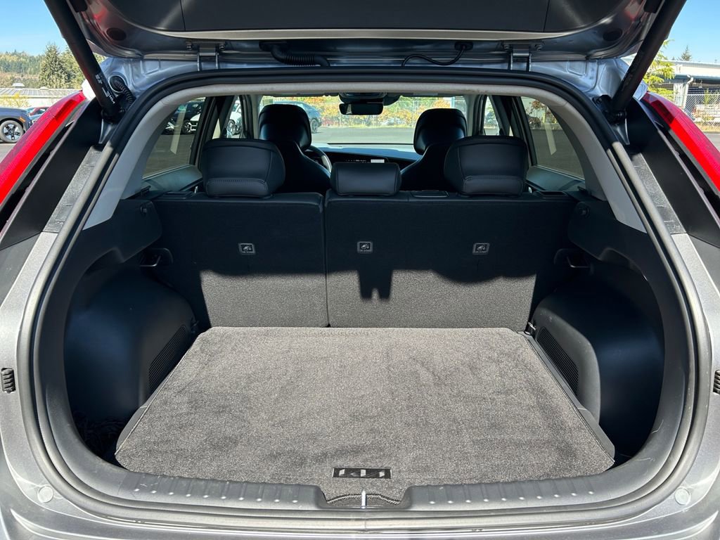 Used 2024 Kia Niro SX image 24