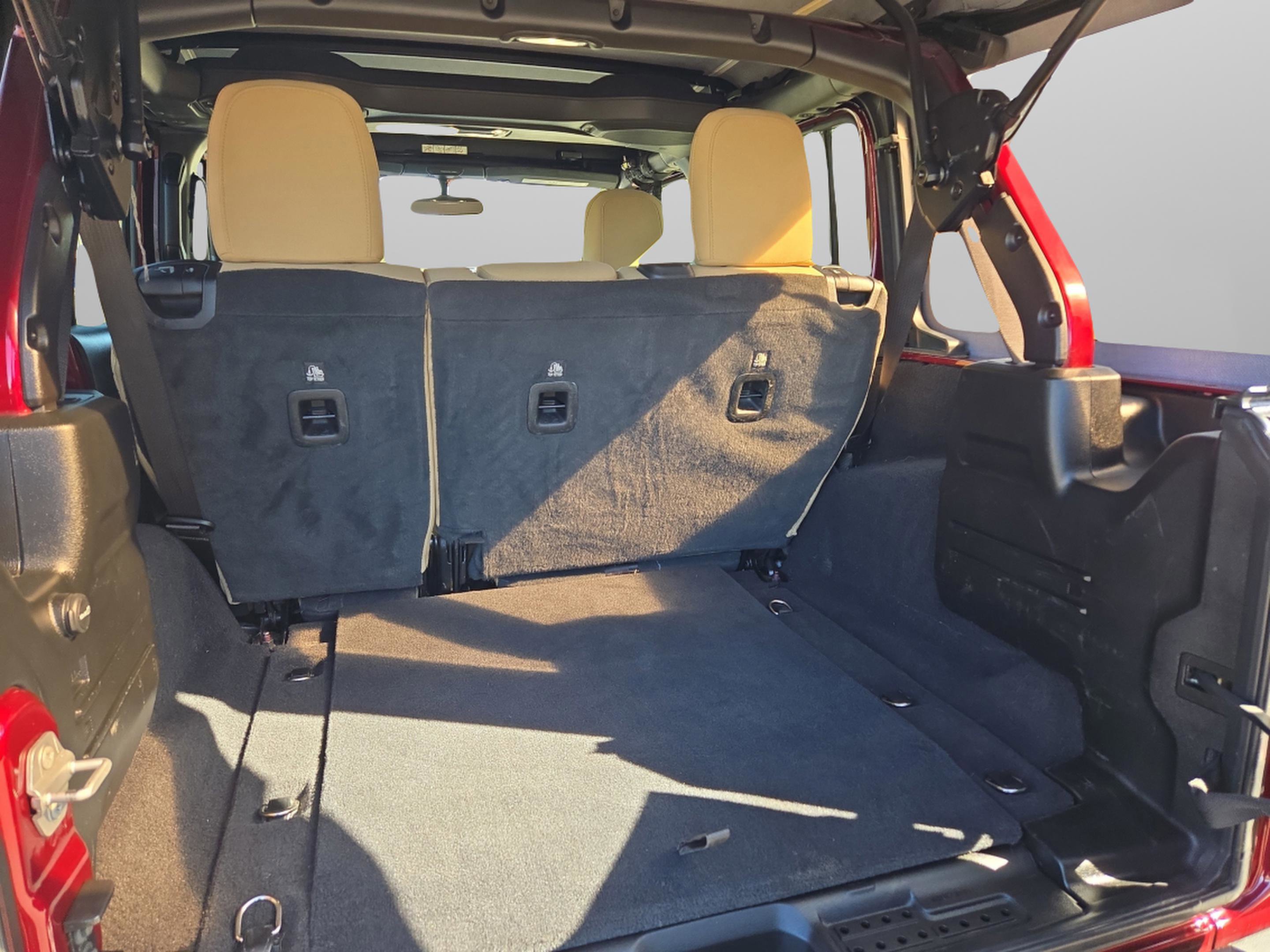 Used 2021 Jeep Wrangler Unlimited Sport image 23