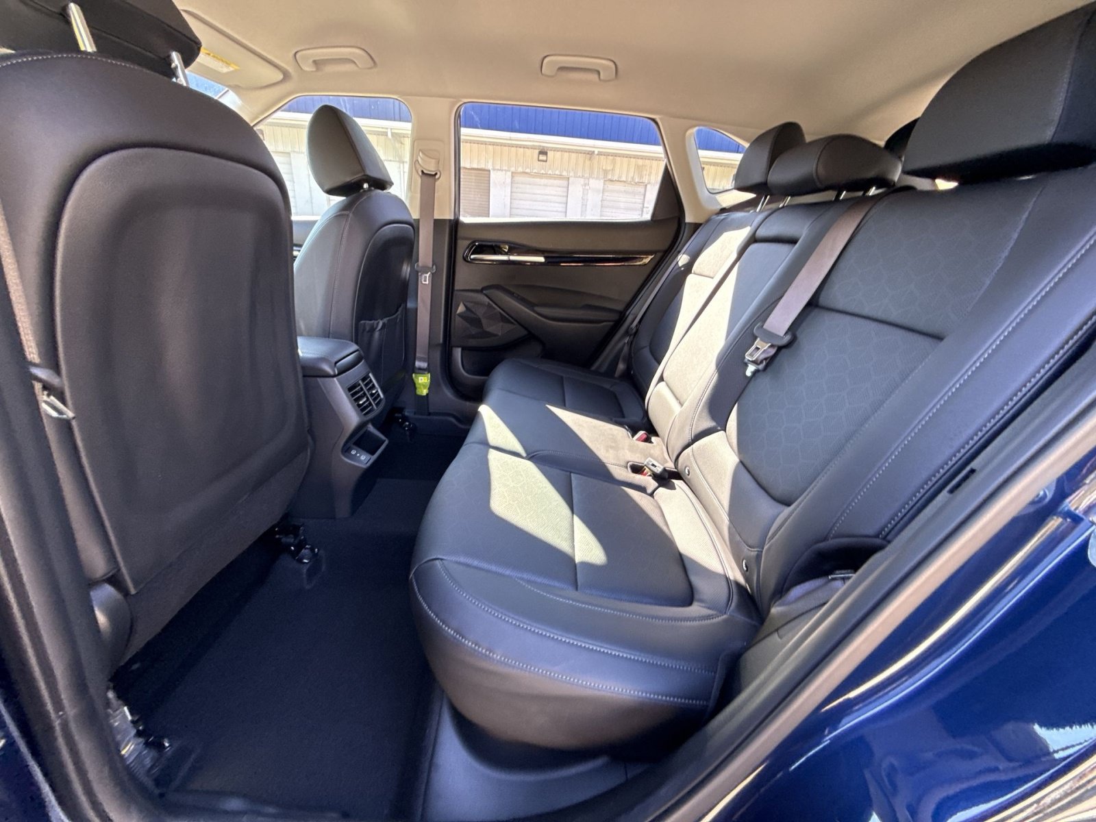 Used 2025 Kia Seltos EX FWD image 33