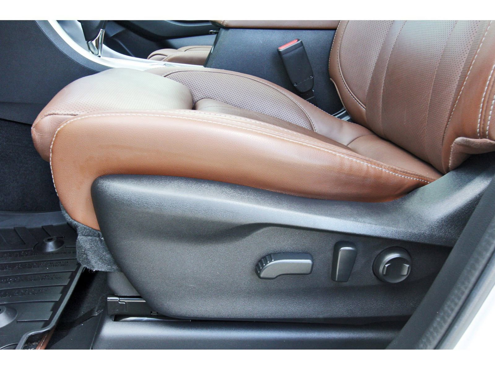 Used 2019 Subaru Ascent Touring w/ Popular Package #3 image 34