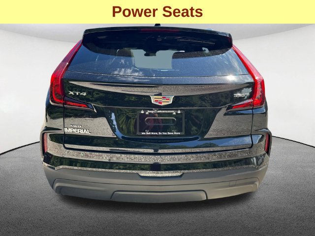 Certified 2024 Cadillac XT4 Luxury w/ Cold Weather Package AWD/4WD image 11