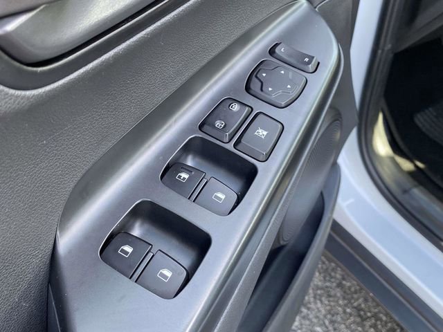 Used 2021 Hyundai Kona SE image 18