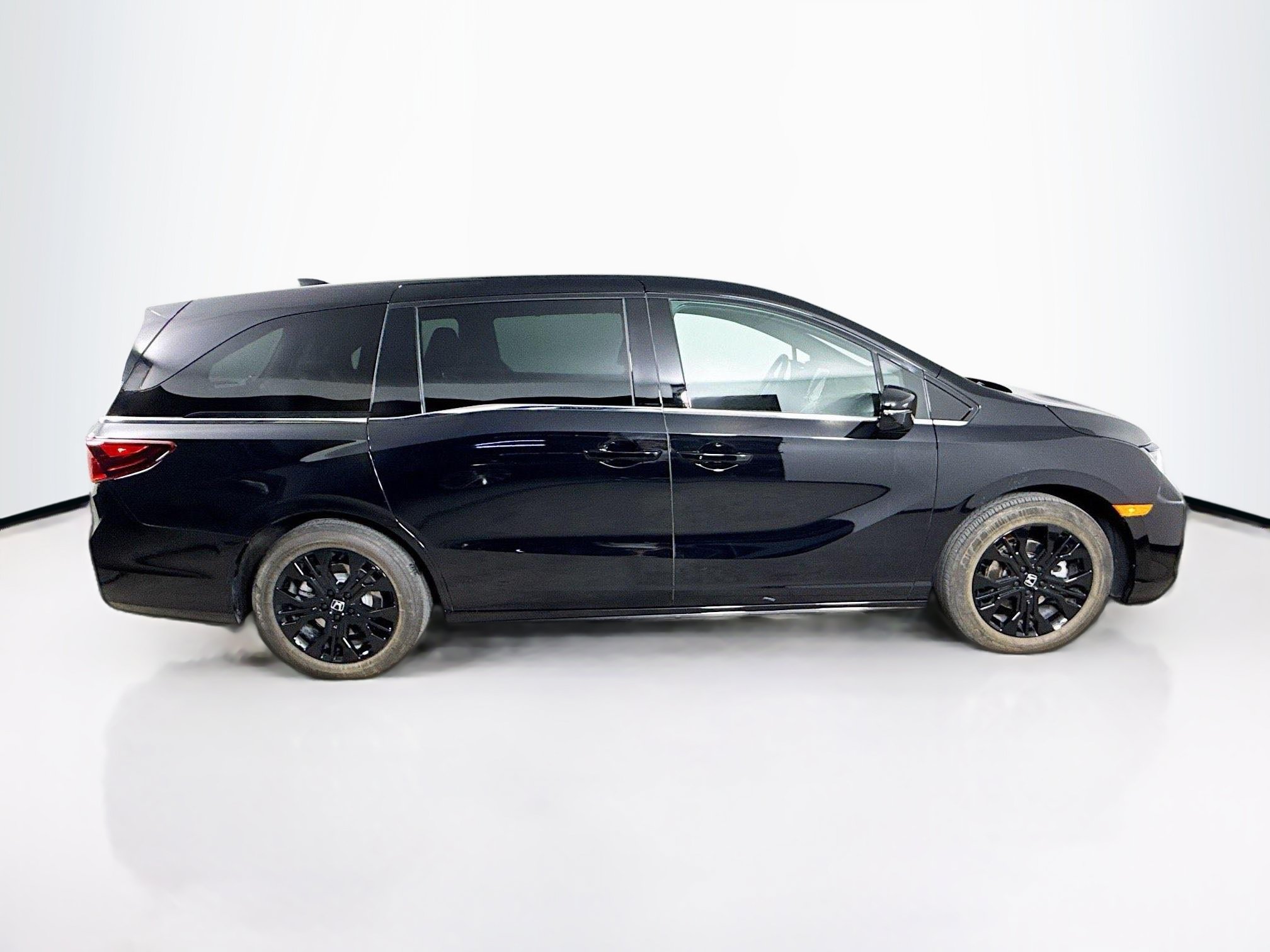 Certified 2026 Honda Odyssey Sport-L image 2