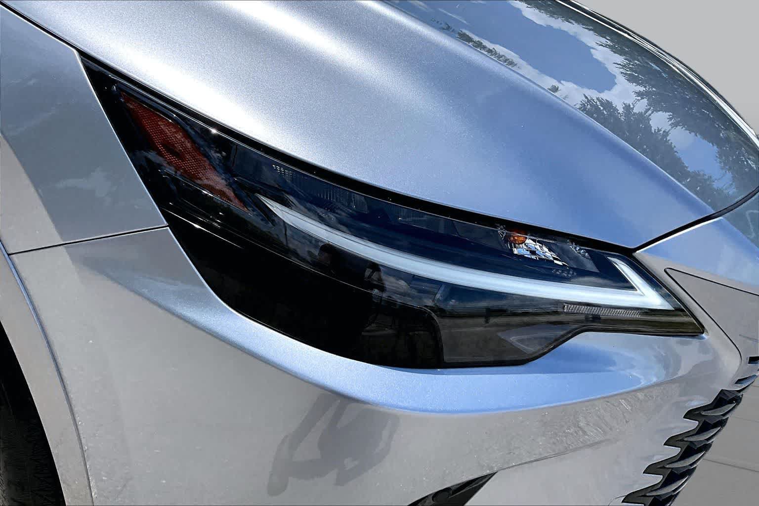 Used 2025 Lexus RX 350 Premium w/ Accessory Package (Z1) FWD image 28
