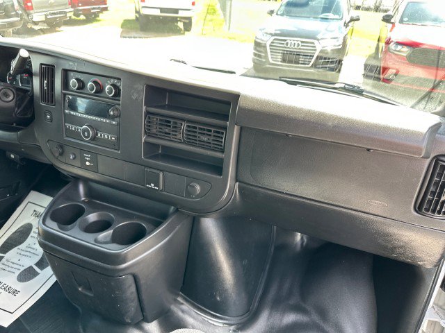 Used 2017 Chevrolet Express 2500 RWD image 37