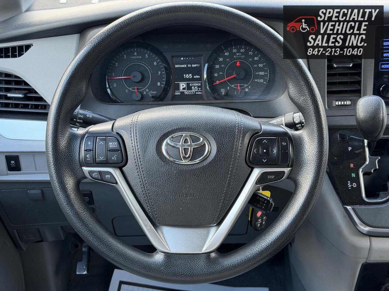 Used 2017 Toyota Sienna LE image 37