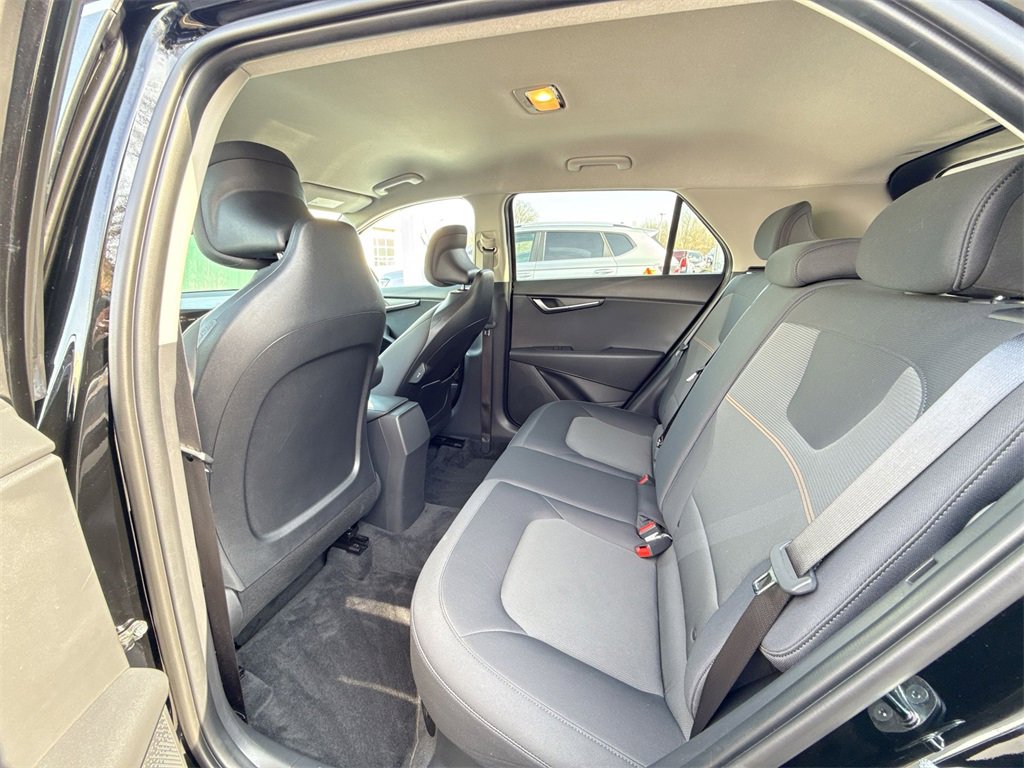Used 2025 Kia Niro LX image 23