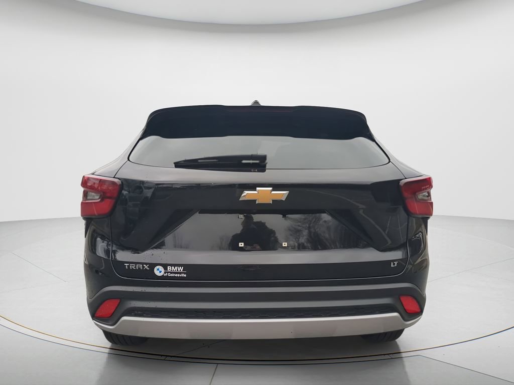Used 2025 Chevrolet Trax LT w/ LT Convenience Package image 6