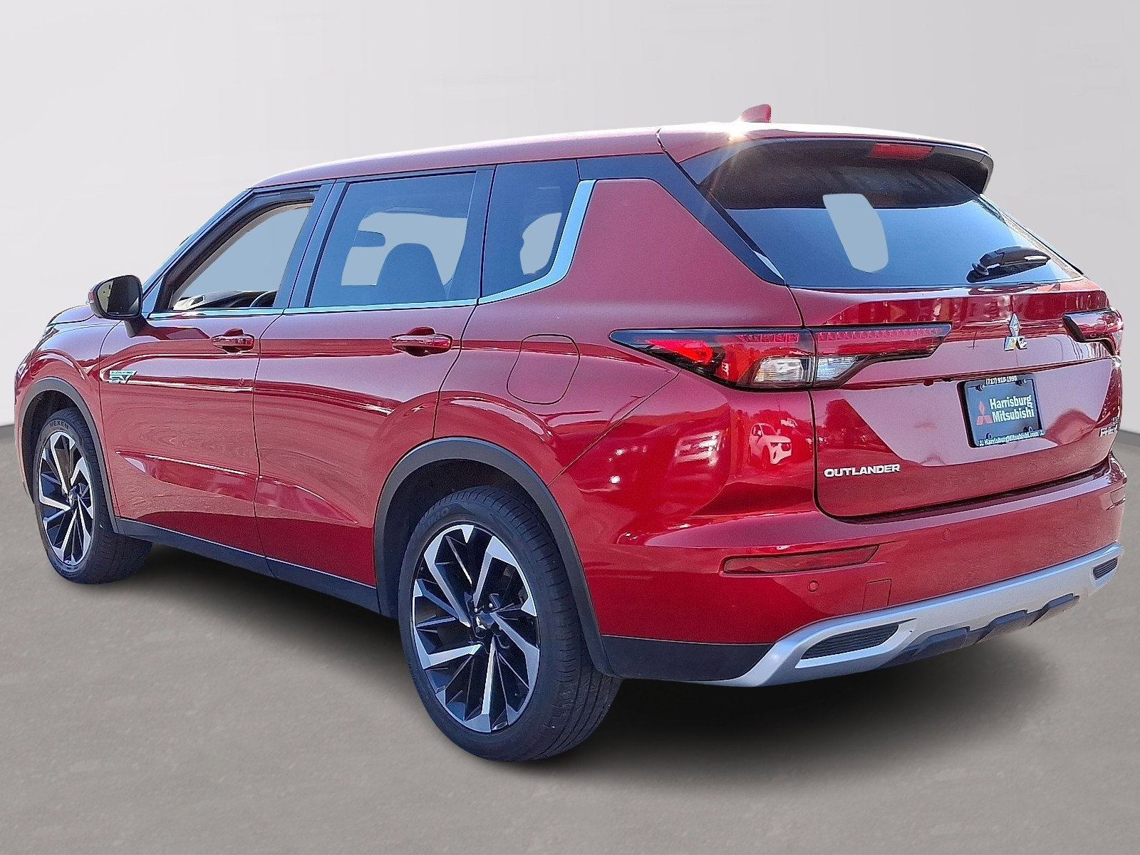 Used 2024 Mitsubishi Outlander SE image 4