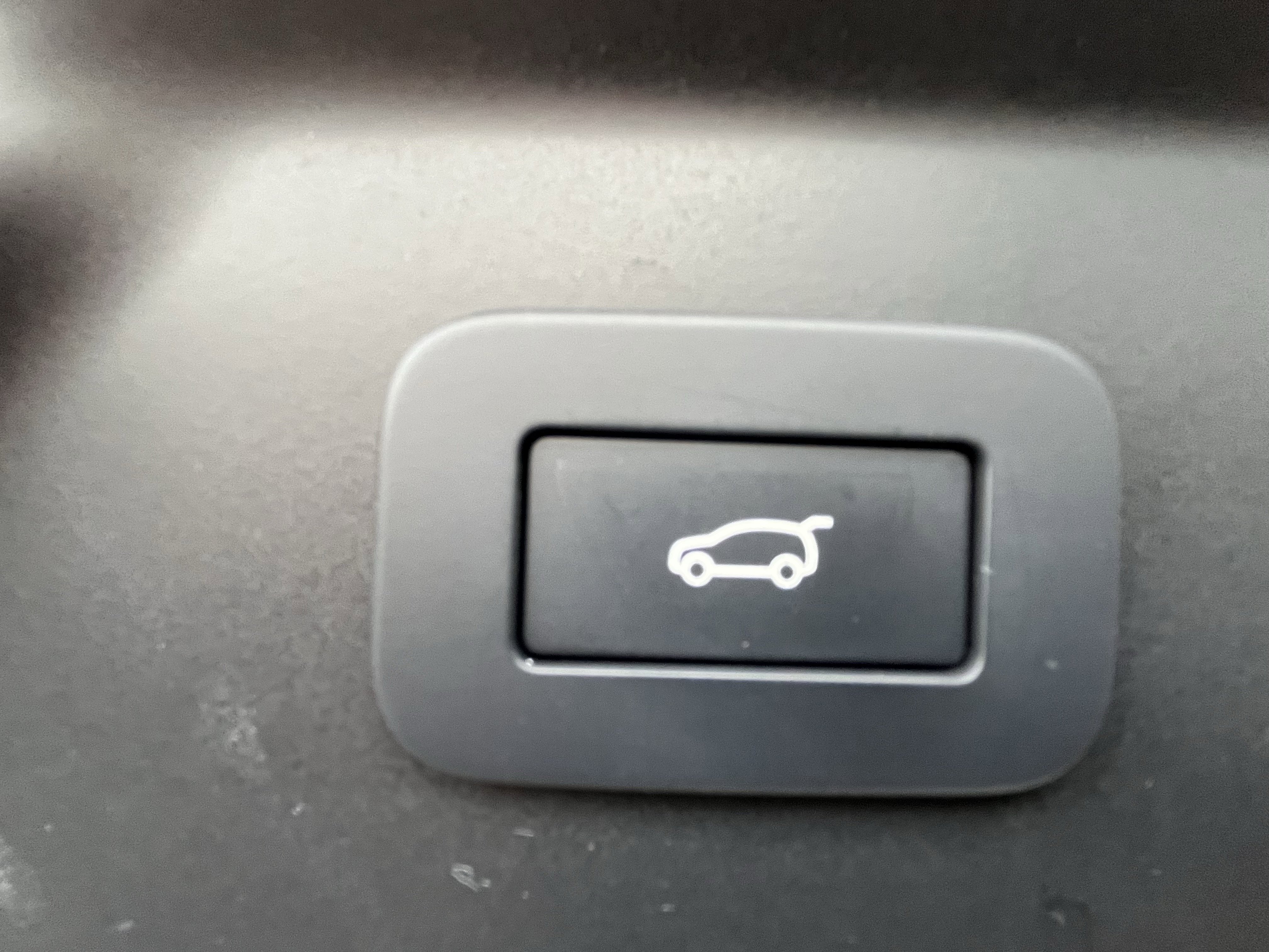 Certified 2023 Land Rover Range Rover Velar R-Dynamic S image 33