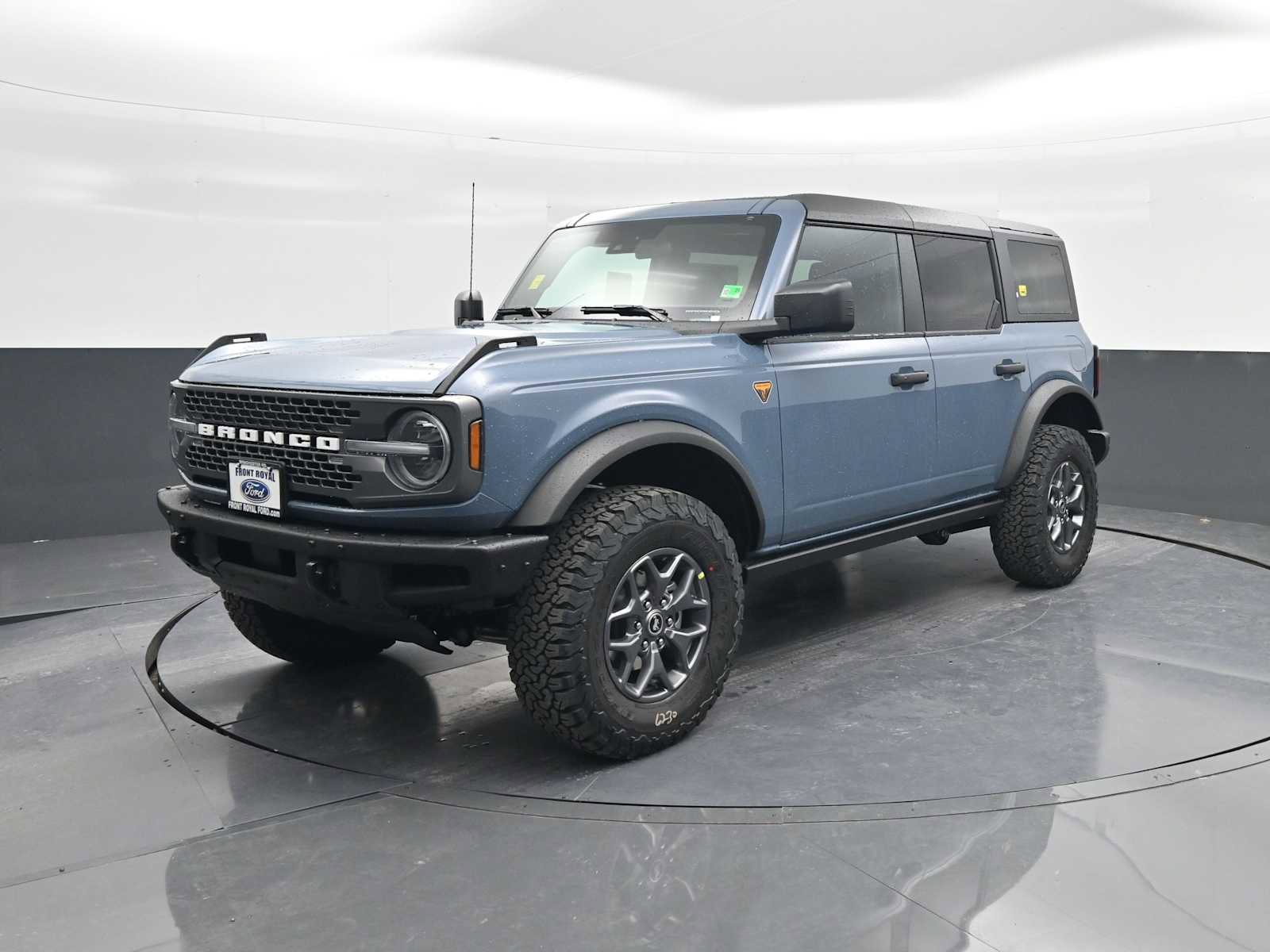 New 2025 Ford Bronco Badlands image 4