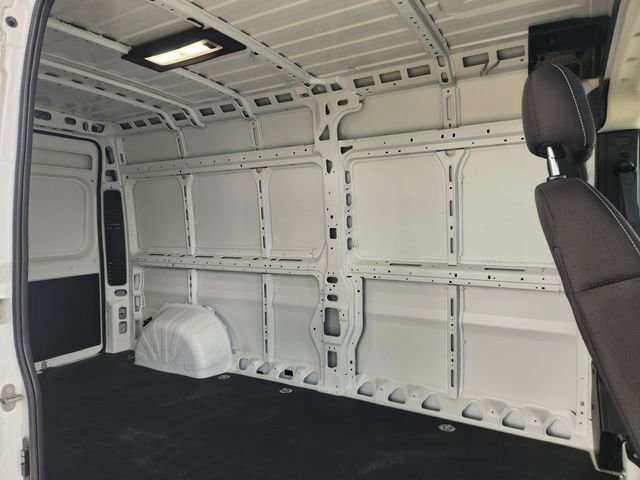 Used 2025 RAM ProMaster 2500 w/ Convenience Group image 31