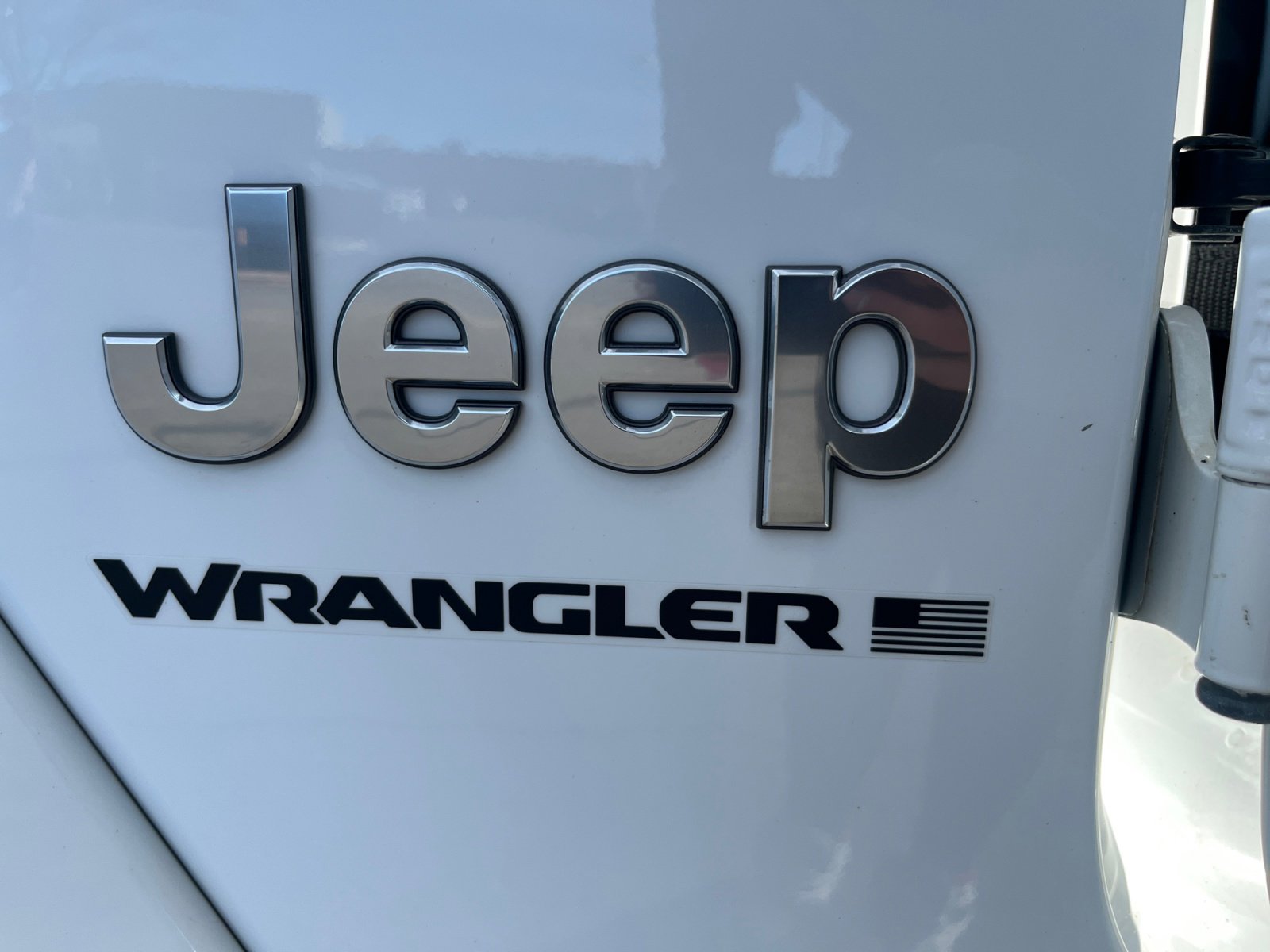Used 2024 Jeep Wrangler Sahara image 23