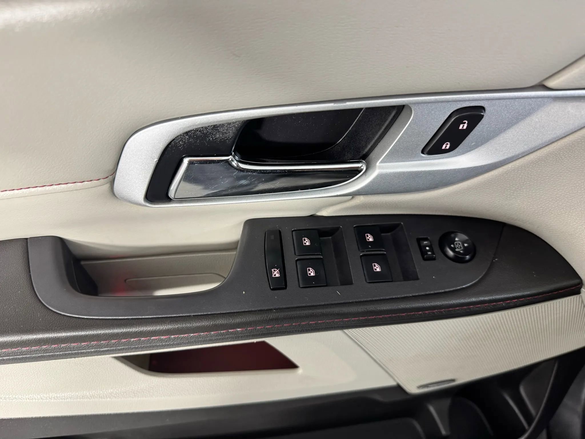 Used 2012 GMC Terrain SLT FWD image 38