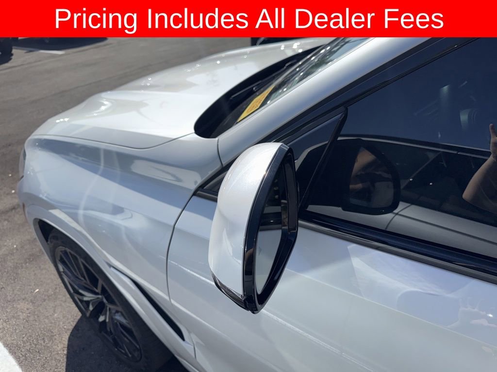 Used 2023 BMW X6 M50i w/ Executive Package AWD/4WD image 8