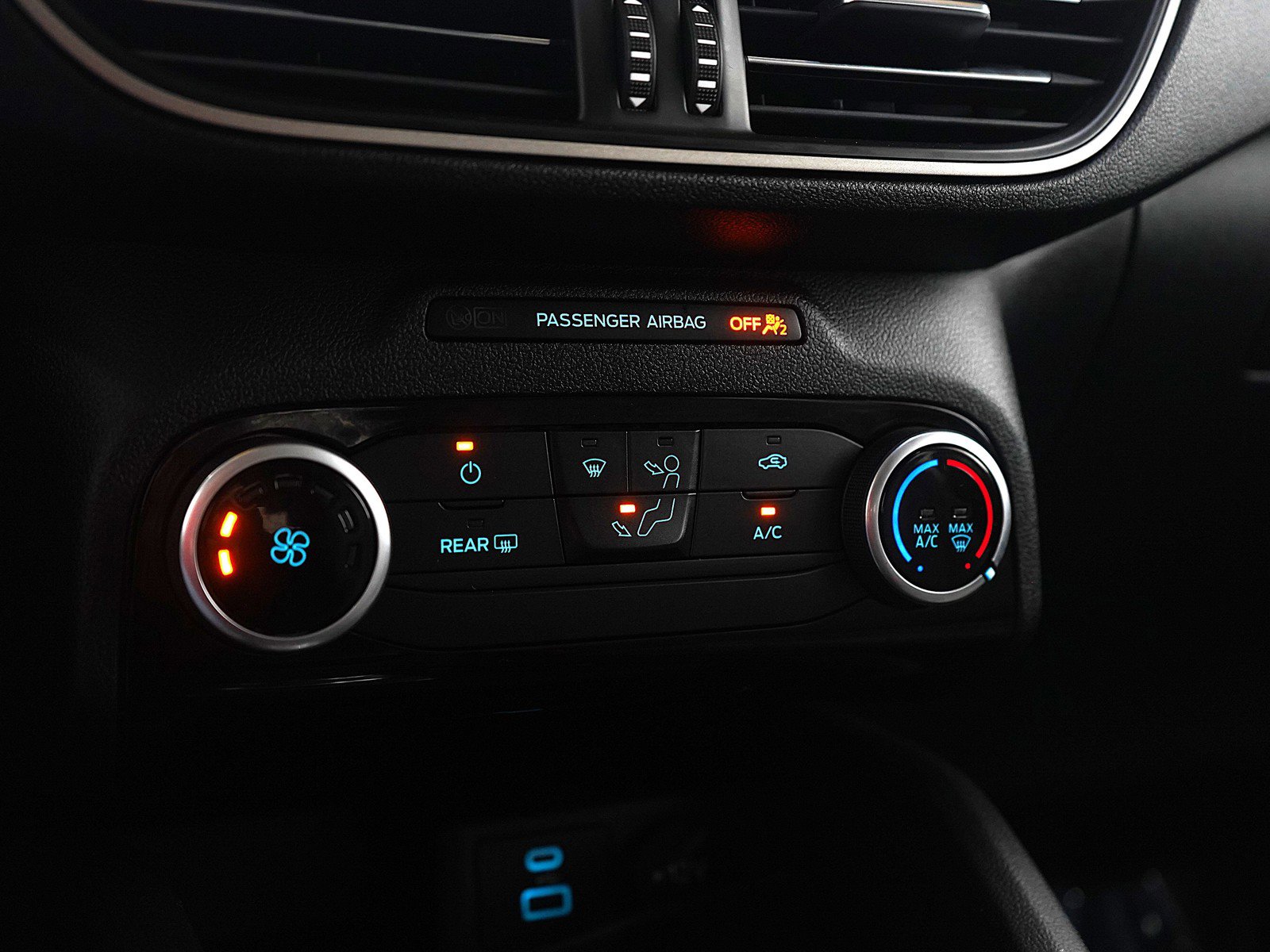 Used 2022 Ford Escape SE image 22