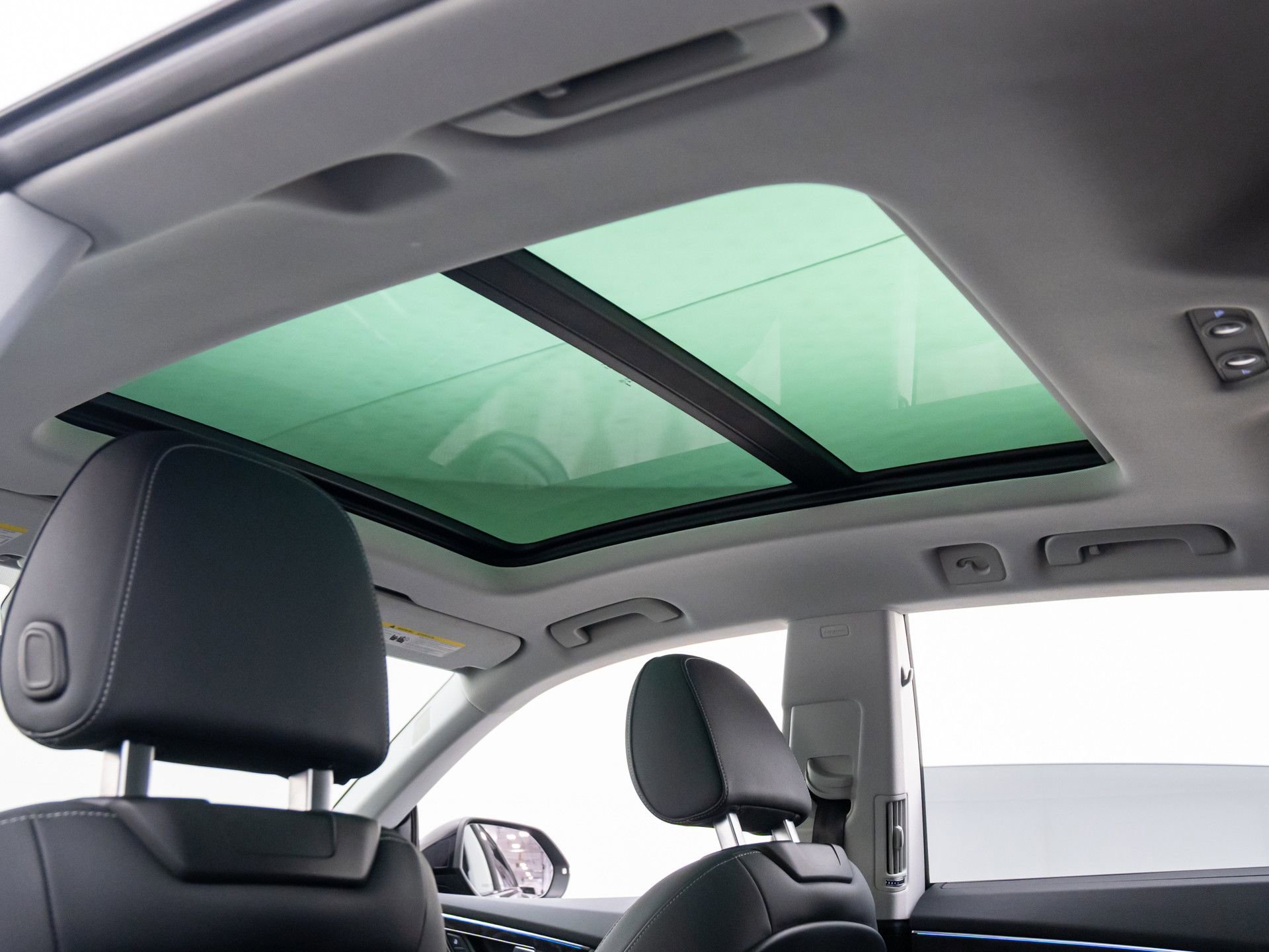 Used 2023 Audi Q8 Premium Plus image 18