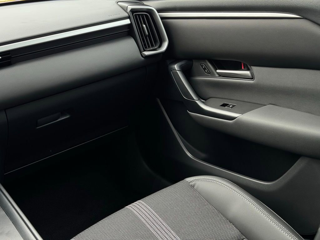 Used 2025 MAZDA CX-50 AWD 2.5 S w/ Cargo Package image 37