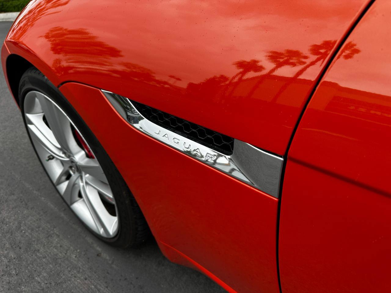 Used 2014 Jaguar F-TYPE S RWD image 13