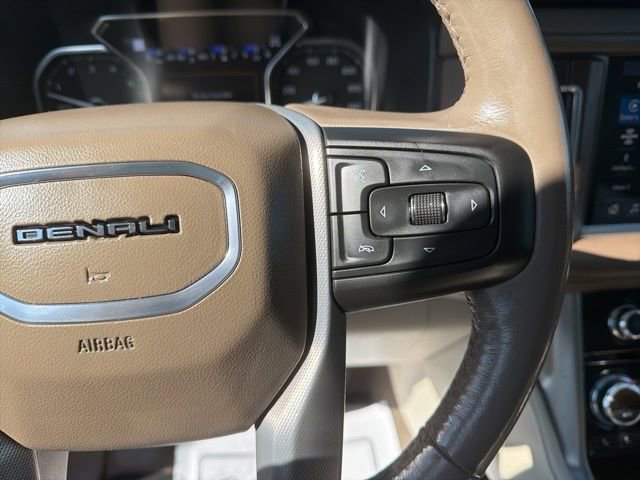 Used 2021 GMC Yukon XL Denali w/ Denali Premium Package image 26