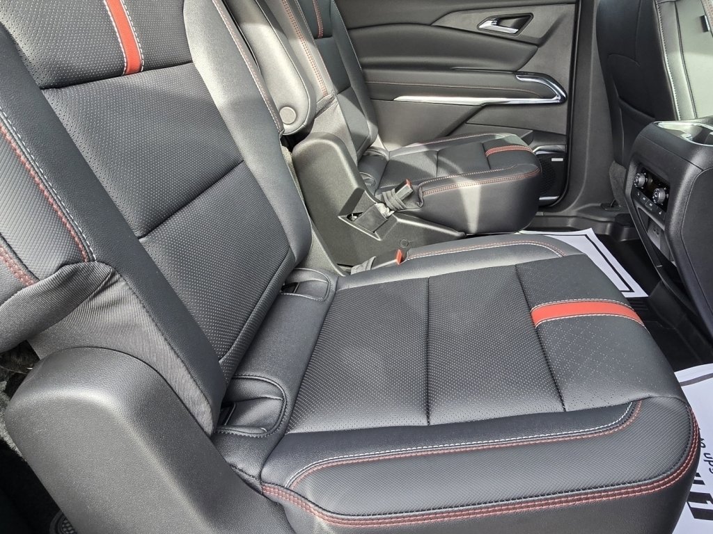 New 2026 Chevrolet Traverse RS w/ LPO, Floor Liner Package image 13