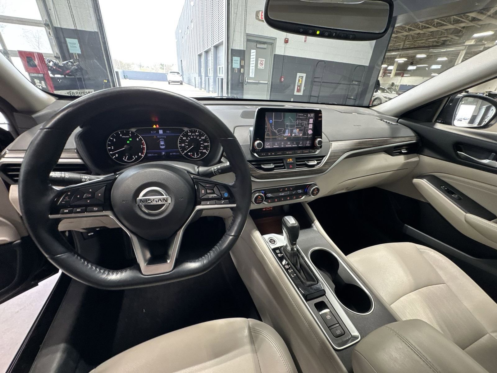 Certified 2019 Nissan Altima 2.5 Platinum AWD/4WD image 2