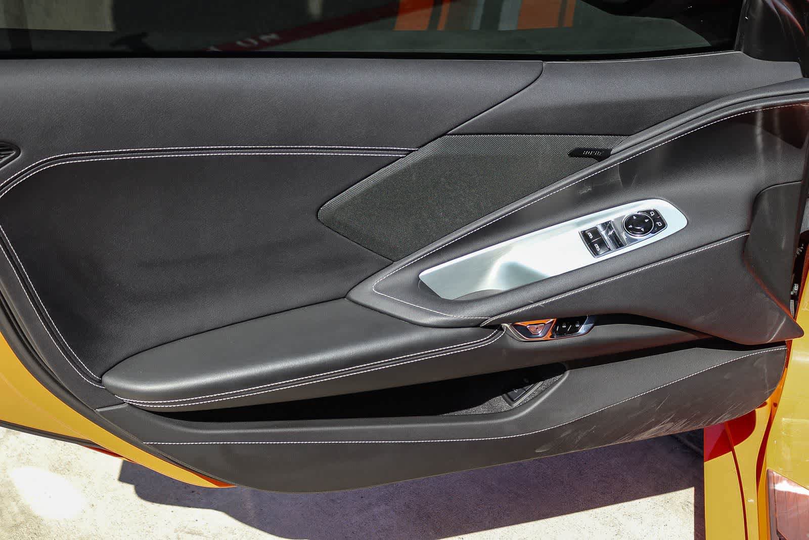 Used 2022 Chevrolet Corvette Stingray Coupe w/ Z51 Performance Package RWD image 19