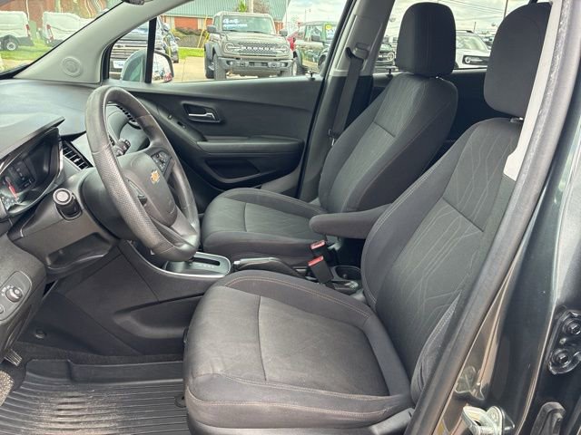 Used 2020 Chevrolet Trax LT FWD image 37