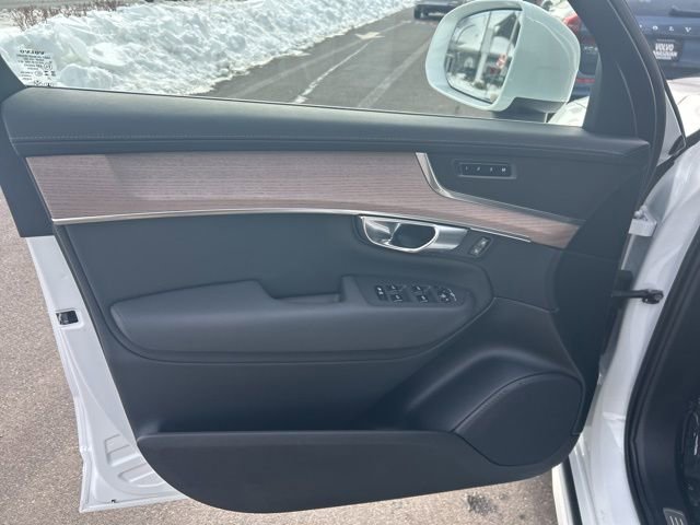 Certified 2025 Volvo XC90 B6 Plus image 16