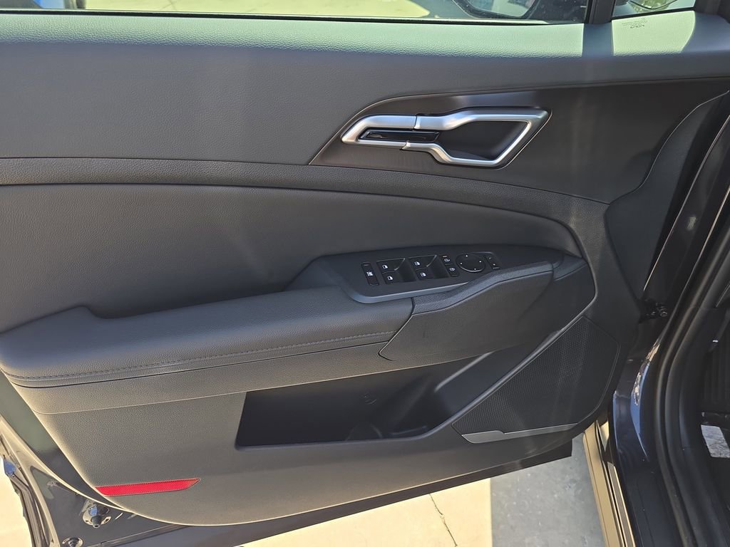 New 2026 Kia Sportage EX image 18