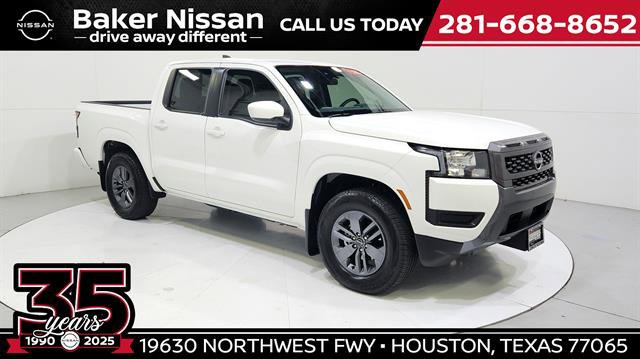 Certified 2025 Nissan Frontier SV RWD image 1