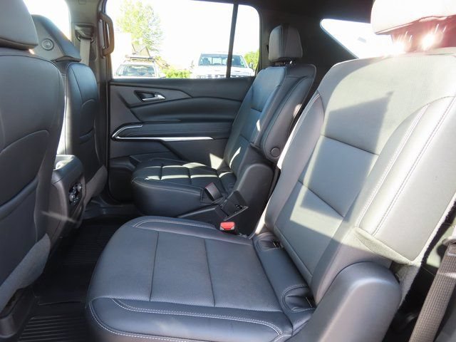 Used 2025 Chevrolet Traverse LT AWD/4WD image 29
